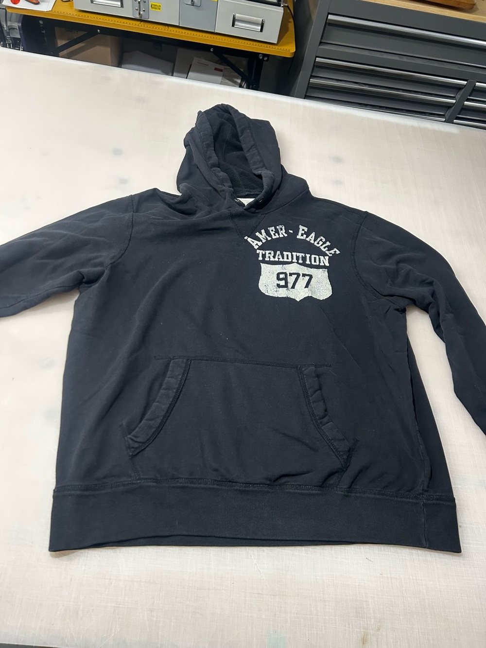 Men’s XXL American Eagle Outfitters Black Hooded Sweatshirt - Tradition 977